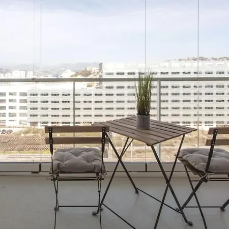 L17 Arenas 3 Balconies 5mins To The Sea 아파트 니스