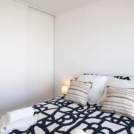 아파트 L17 Arenas 3 Balconies 5mins To The Sea *