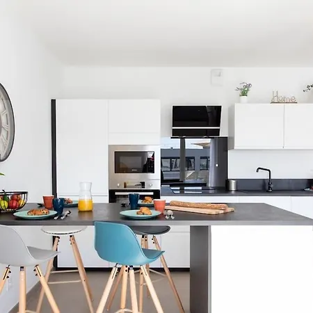 Διαμέρισμα L17 Arenas 3 Balconies 5mins To The Sea