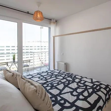Lejlighed L17 Arenas 3 Balconies 5mins To The Sea Nice